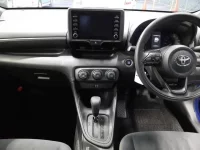 Toyota YARIS лот № 30089 оценка 3.5  с аукциона в Японии 8