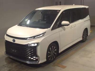 Toyota VOXY  с аукциона в Японии