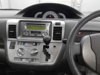 Toyota RAUM лот № 3122 оценка 3.5  с аукциона в Японии 8