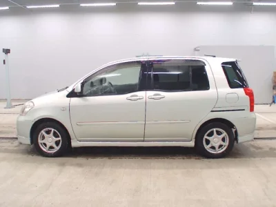 Toyota RAUM  с аукциона в Японии