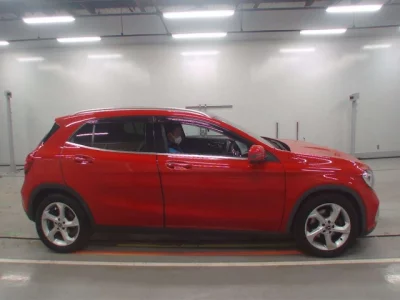 Mercedes-Benz GLA CLASS