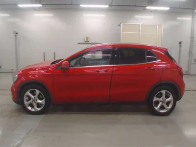 Mercedes-Benz GLA CLASS