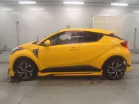 Toyota C-HR лот № 30162 оценка 5  с аукциона в Японии 3