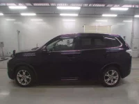 Mitsubishi OUTLANDER лот № 10701 оценка 3.5  с аукциона в Японии 3