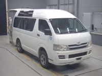 Toyota HIACE VAN лот № 30098 оценка 3.5  с аукциона в Японии 4