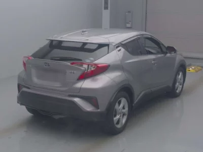 Toyota C-HR  с аукциона в Японии
