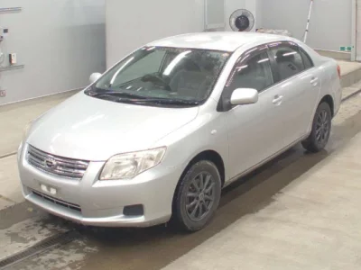 Toyota COROLLA AXIO  с аукциона в Японии
