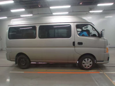 Nissan CARAVAN  с аукциона в Японии