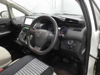 Toyota WISH лот № 3130 оценка RA  с аукциона в Японии 6
