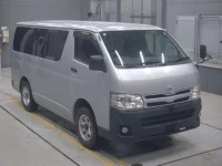 Toyota HIACE VAN лот № 30105 оценка 3.5  с аукциона в Японии 4