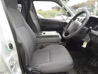 Toyota HIACE VAN лот № 30105 оценка 3.5  с аукциона в Японии 7