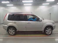 Nissan X-TRAIL лот № 10718 оценка R  с аукциона в Японии 2