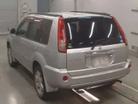 Nissan X-TRAIL лот № 10718 оценка R  с аукциона в Японии 5