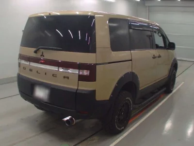 Mitsubishi DELICA D5