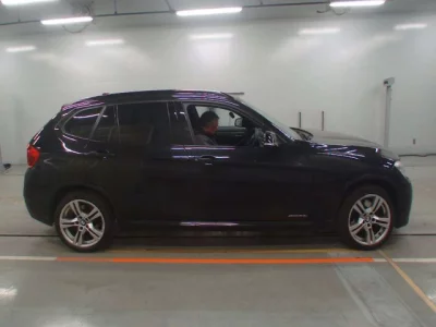 BMW X1  с аукциона в Японии