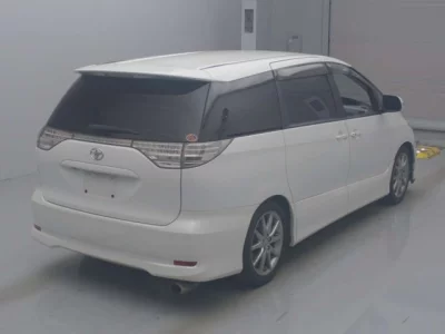 Toyota ESTIMA  с аукциона в Японии