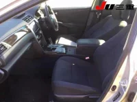Toyota CAMRY лот № 121 оценка 3.5  с аукциона в Японии 2
