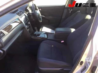 Toyota CAMRY  с аукциона в Японии