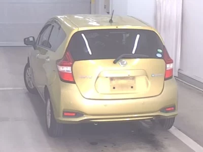 Nissan NOTE  с аукциона в Японии