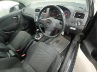 Volkswagen POLO лот № 38270 оценка RA  с аукциона в Японии 6