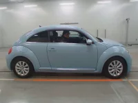 Volkswagen THE BEETLE лот № 38272 оценка 4  с аукциона в Японии 2