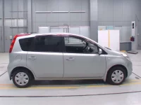 Nissan NOTE лот № 30129 оценка 4  с аукциона в Японии 2