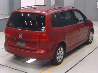 Volkswagen GOLF TOURAN  с аукциона в Японии