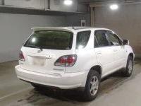 Toyota HARRIER лот № 571 оценка 3.5  с аукциона в Японии 1