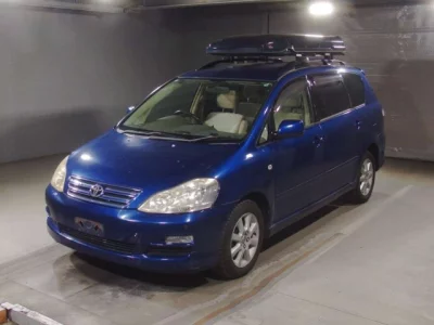 Toyota IPSUM  с аукциона в Японии