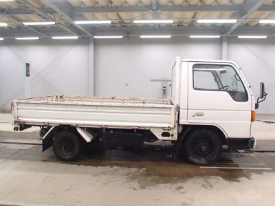 Mazda TITAN  с аукциона в Японии