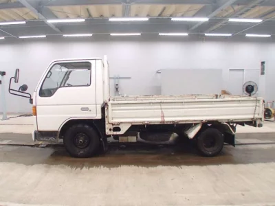 Mazda TITAN  с аукциона в Японии