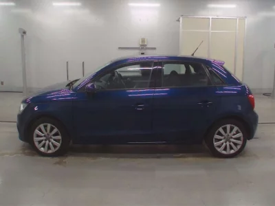 Audi A1  с аукциона в Японии