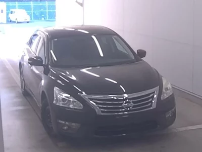 Nissan TEANA  с аукциона в Японии