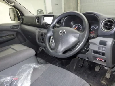 Nissan CARAVAN  с аукциона в Японии