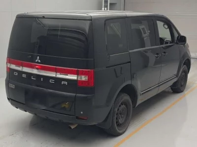 Mitsubishi DELICA D5  с аукциона в Японии