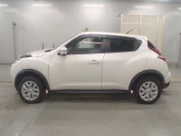 Nissan JUKE лот № 30211 оценка 4.5  с аукциона в Японии 3