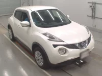 Nissan JUKE лот № 30211 оценка 4.5  с аукциона в Японии 4