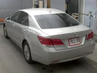 Toyota CROWN лот № 2062 оценка 3.5  с аукциона в Японии 1