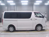 Toyota REGIUS ACE VAN лот № 30145 оценка 3.5  с аукциона в Японии 2