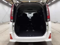 Toyota NOAH лот № 3177 оценка 3.5  с аукциона в Японии 10