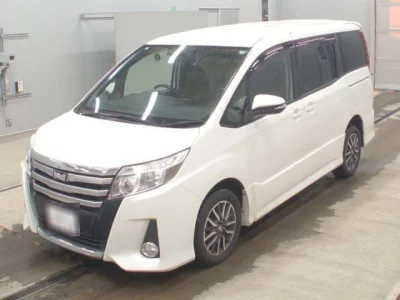 Toyota NOAH  с аукциона в Японии