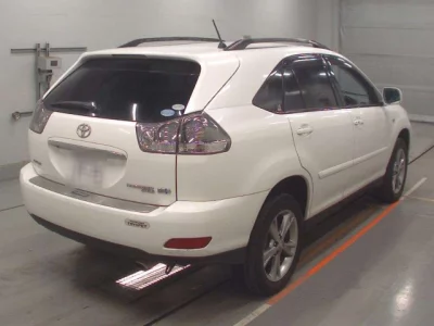 Toyota HARRIER  с аукциона в Японии