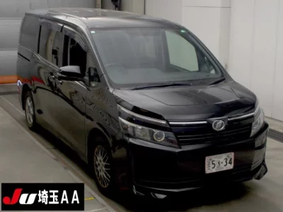 Toyota VOXY  с аукциона в Японии