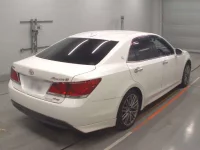 Toyota CROWN лот № 30232 оценка R  с аукциона в Японии 1