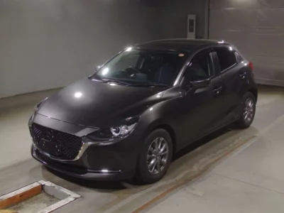 Mazda MAZDA2  с аукциона в Японии