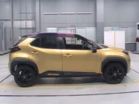 Toyota YARIS CROSS лот № 30165 оценка 4.5  с аукциона в Японии 2