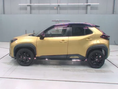 Toyota YARIS CROSS  с аукциона в Японии