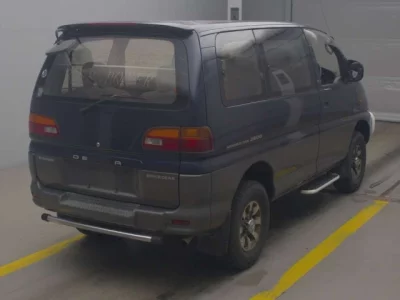 Mitsubishi DELICA  с аукциона в Японии