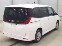 Toyota NOAH лот № 3210 оценка 3  с аукциона в Японии 1
