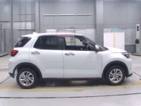 Toyota RAIZE лот № 30179 оценка 4.5  с аукциона в Японии 2